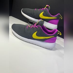 Size 9.5 - Nike Roshe Run Purple - 511881 035